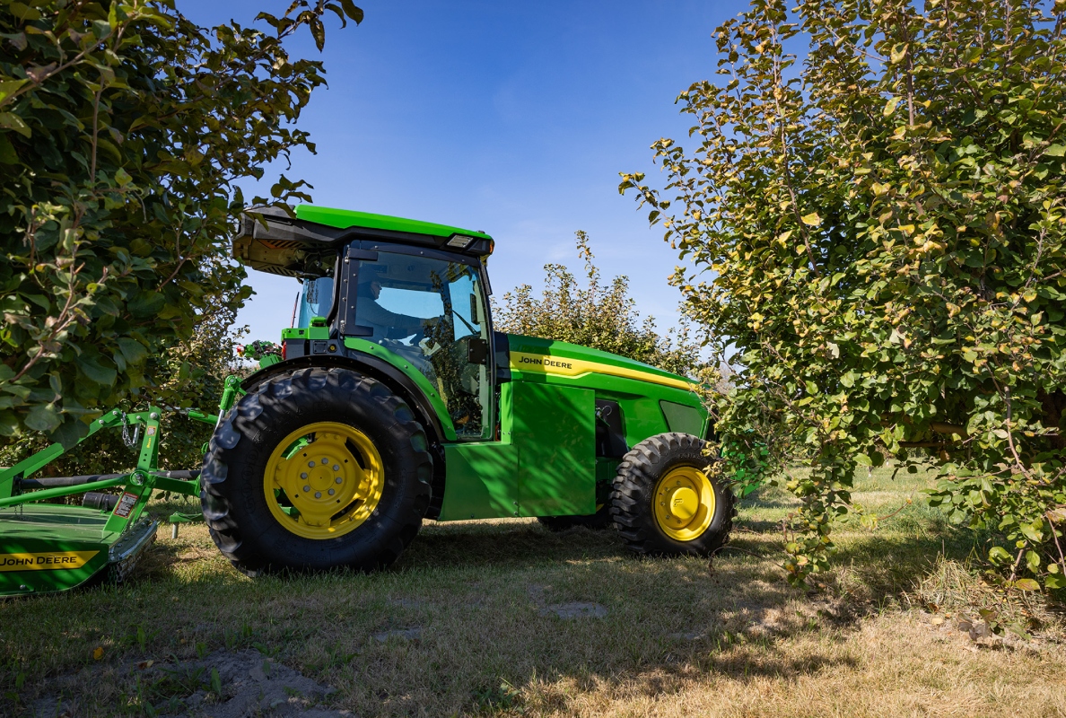 John Deere presents its alternative drive strategy at Grüne Woche 2026