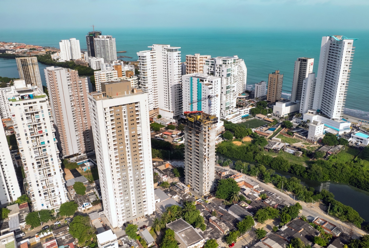 Smart Climbing Solutions Enable Efficient High-Rise Construction