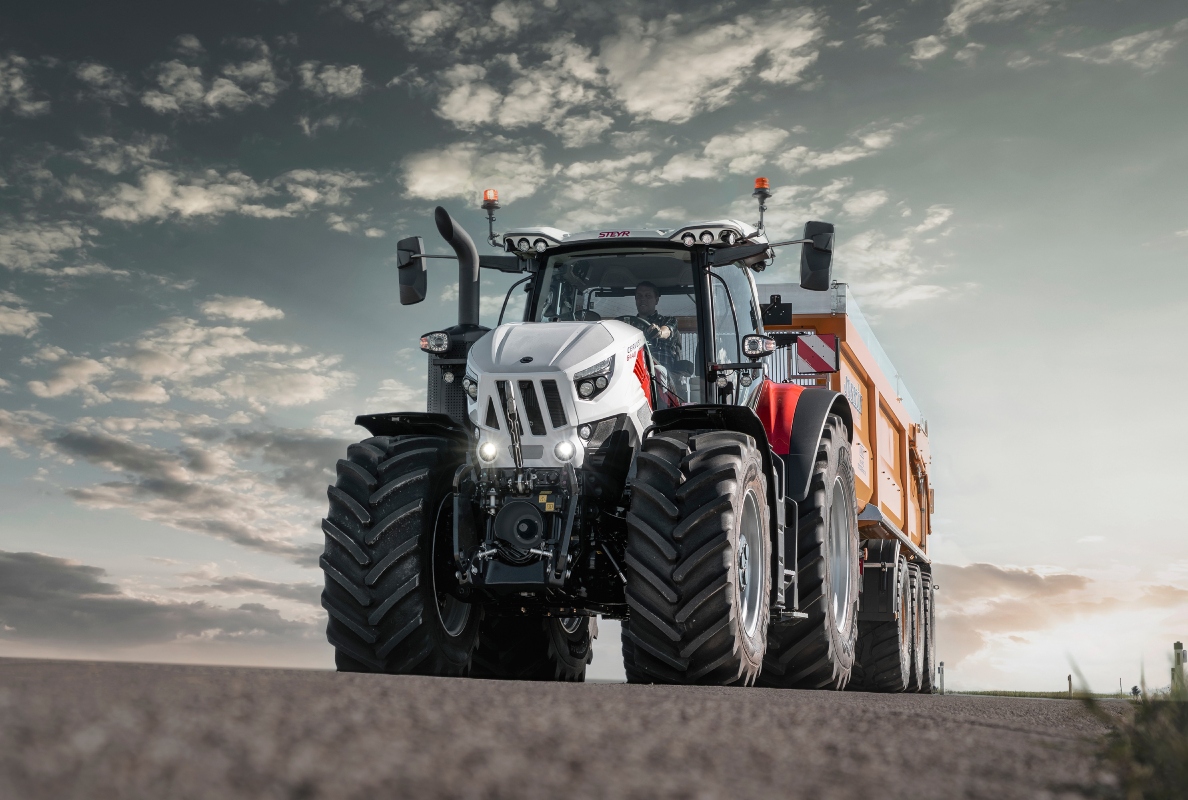 STEYR design excellence recognised once more as Cervus CVT wins Red Dot Award
