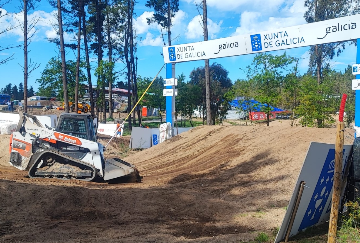 Bobcat T76 at Galician Motocross Grandprix