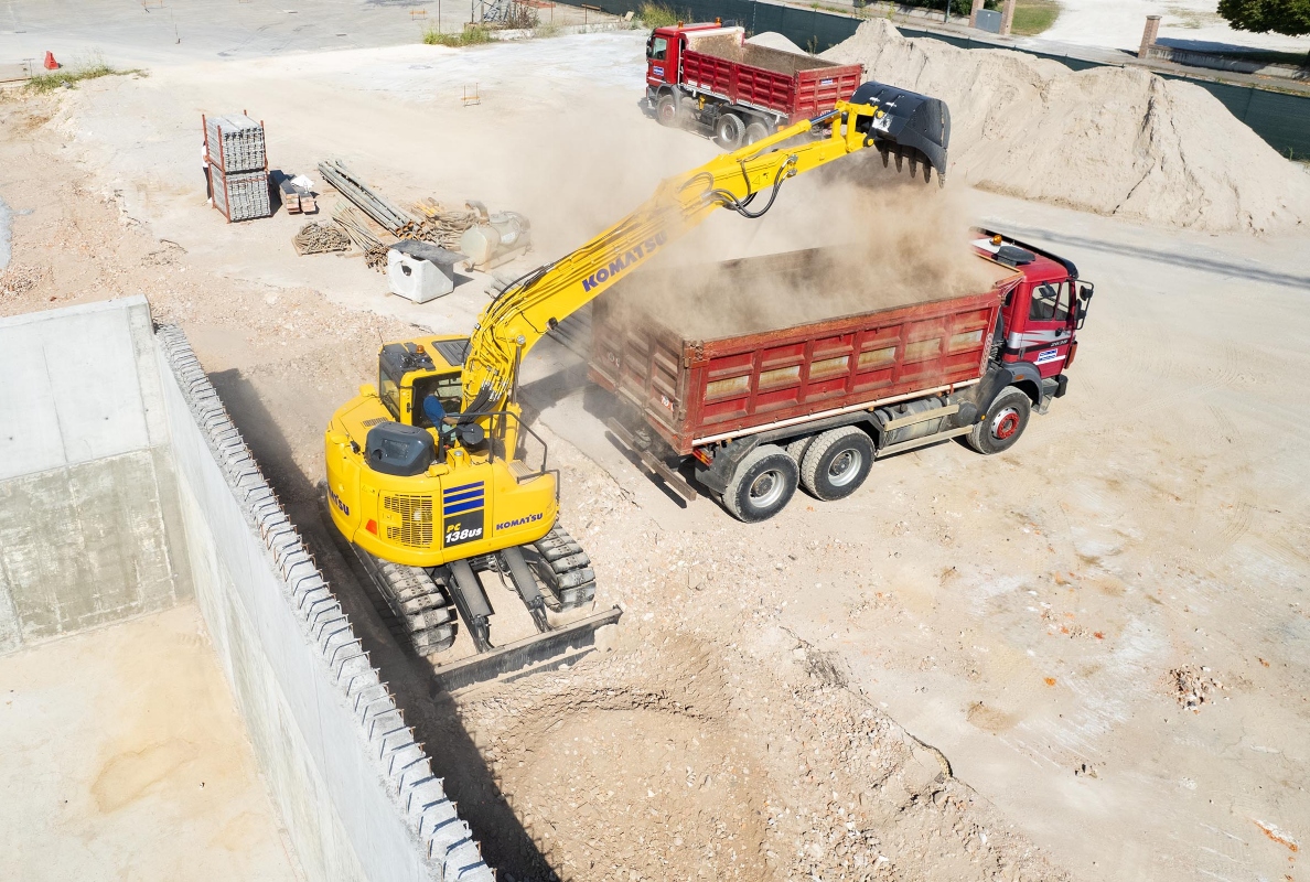 Komatsu PC138US-11