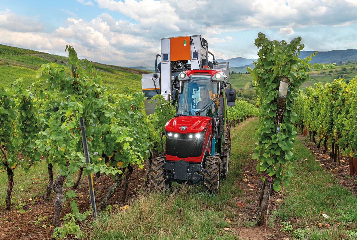 Antonio Carraro TONY 8700 V