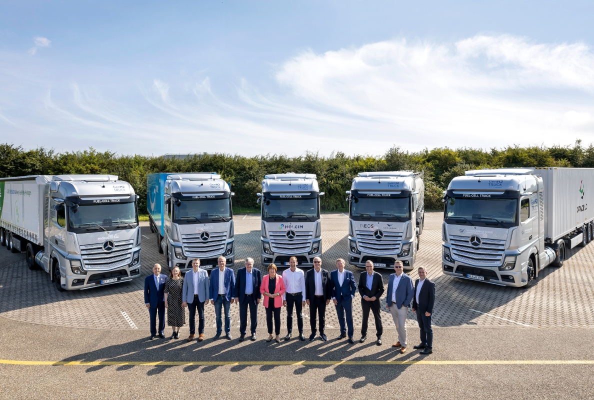 Mercedes-Benz GenH2 Truck