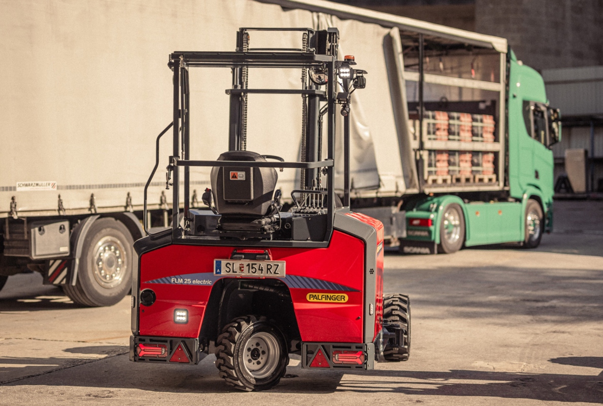 Due to its modular design, the FL range meets the requirements of a wide range of industries from transport and logistics to construction and infrastructure.