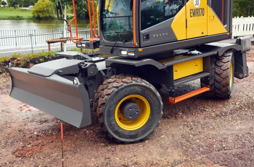 Swing into action - Volvo Construction Equipment unveil their new generation EWR150 and EWR170 short swing wheeled excavators