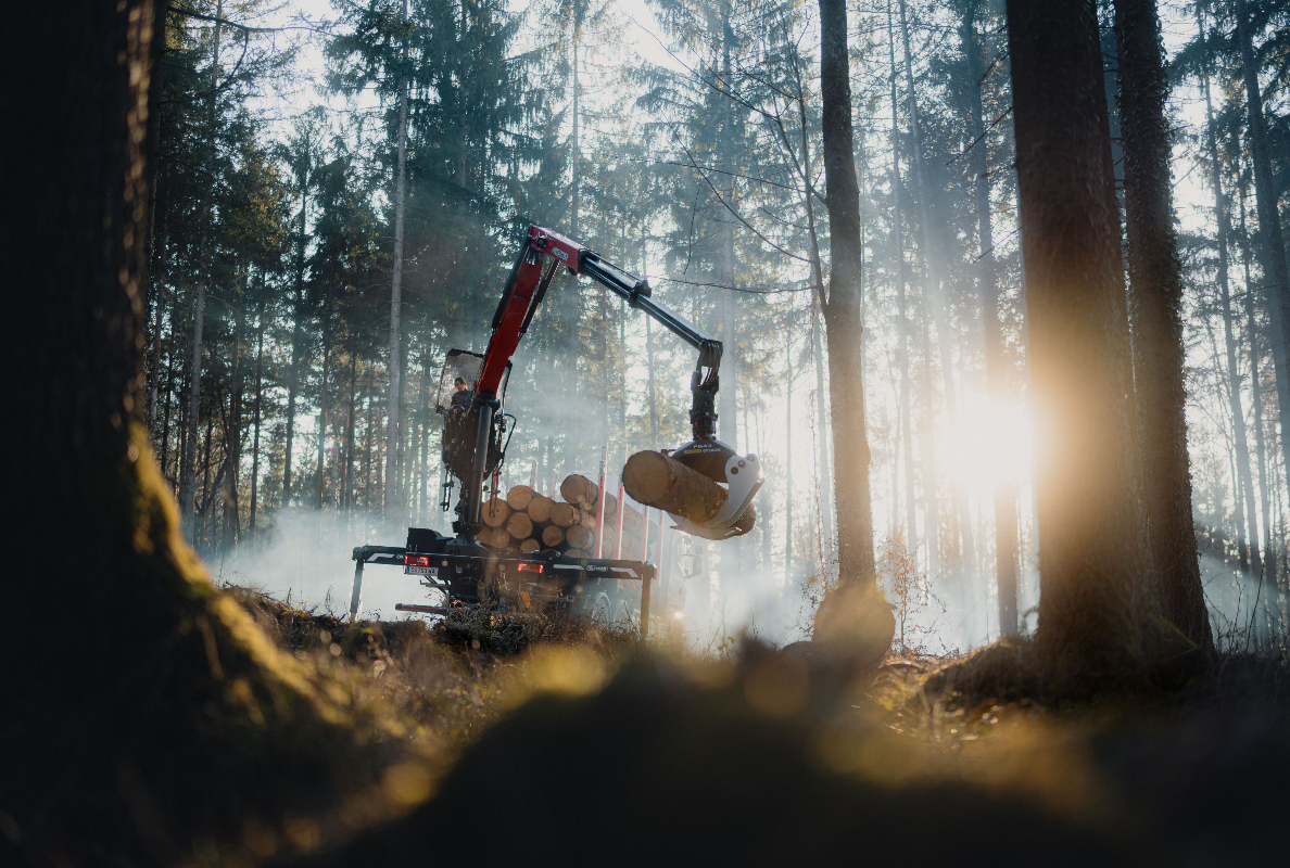 The new series of PALFINGER Epsilon forestry cranes GENERATION 3 at the IAA.