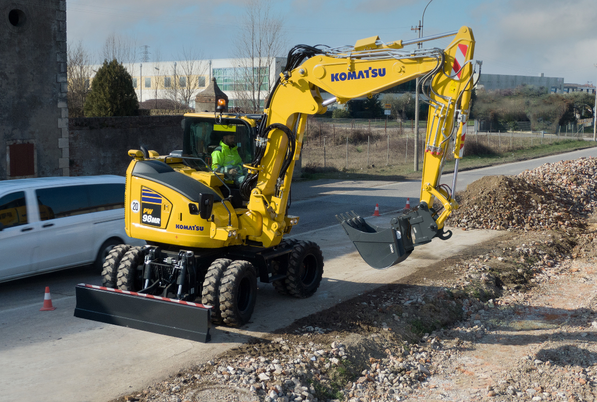 Komatsu PW98MR-11