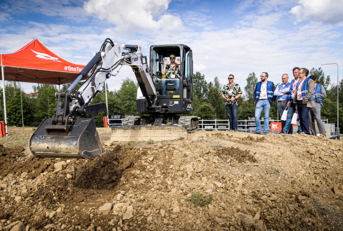 Bobcat E35 Operate by wire