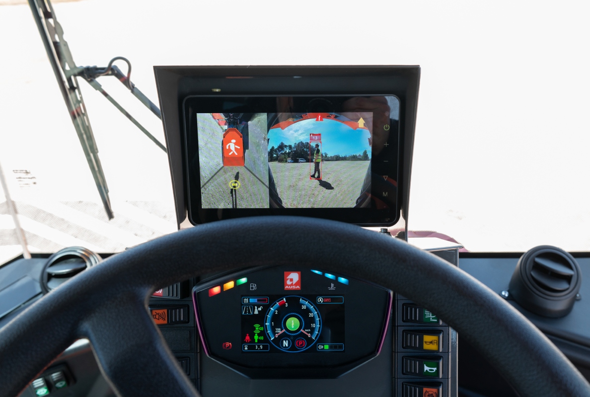 AUSA Launches New 9-Tonne Reversible Dumper Featuring AI-Assisted Safety System