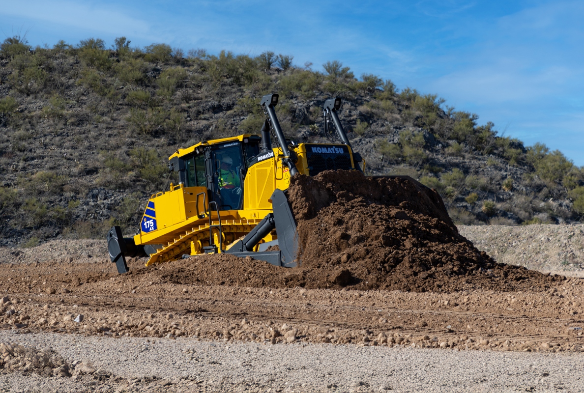The D61PXi-25 with IMC 3.0 and the D175AX-10 large production dozer represent the next phase in Komatsu’s crawler dozer lineup.
