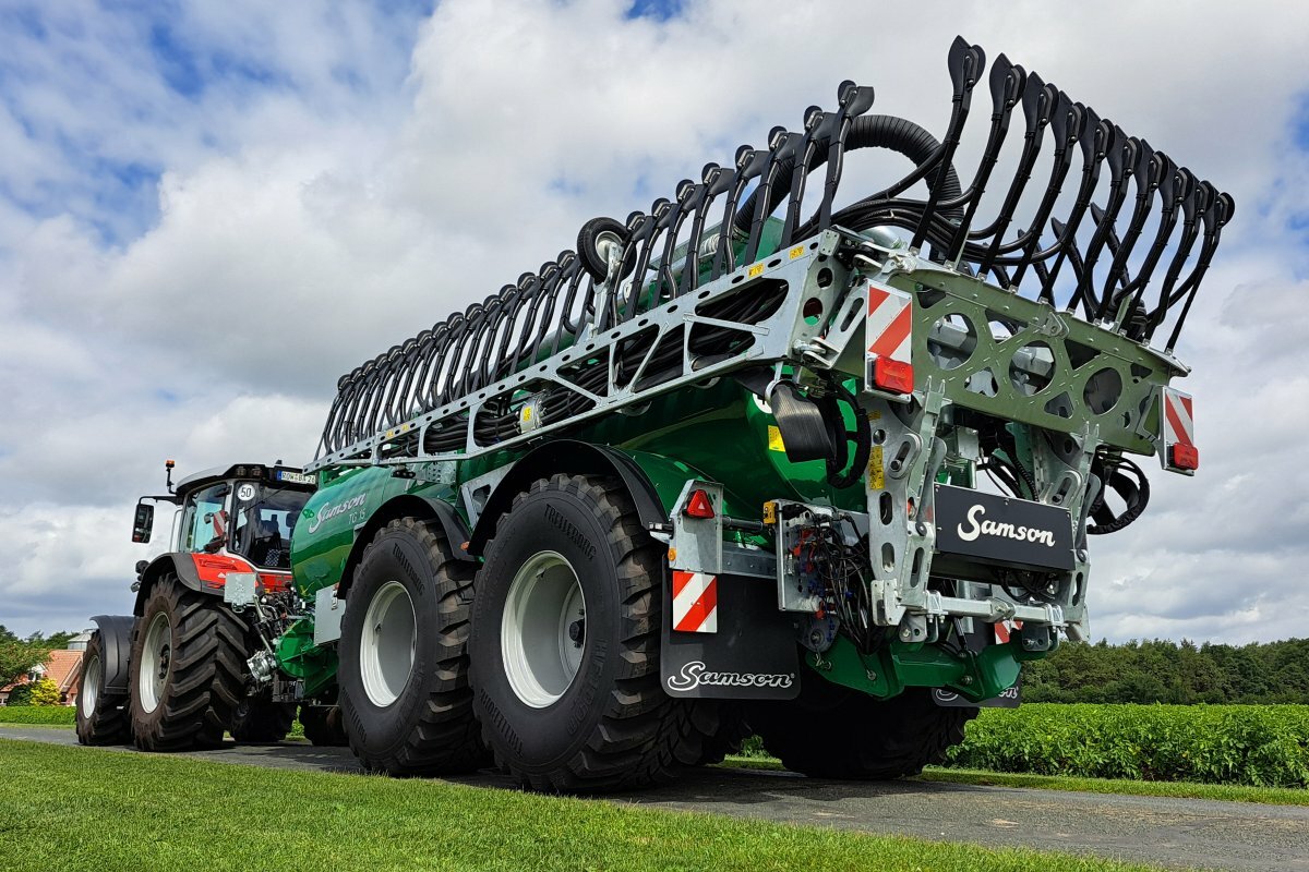 SAMSON AGRO expands implement portfolio with new trailing shoe booms developed in collaboration with Vogelsang