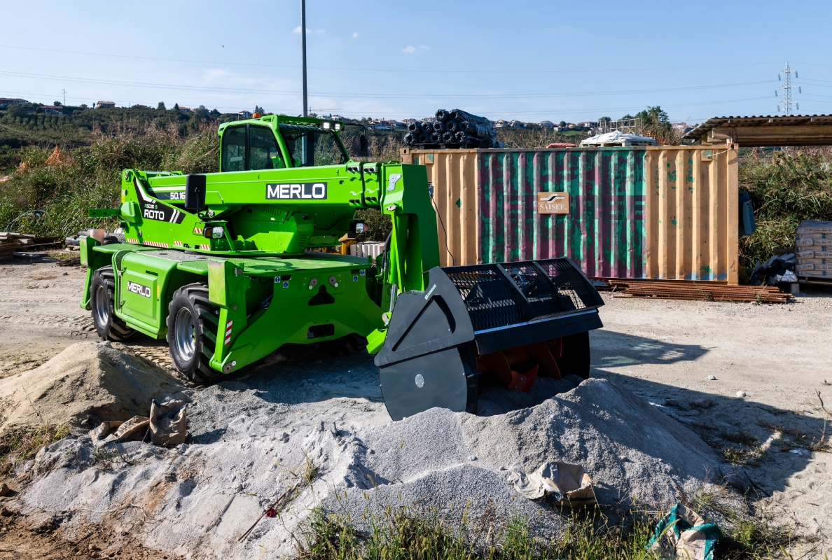 Merlo introduces ROTO16 and ROTO18: innovation, performance and operating comfort in compact rotating telehandlers