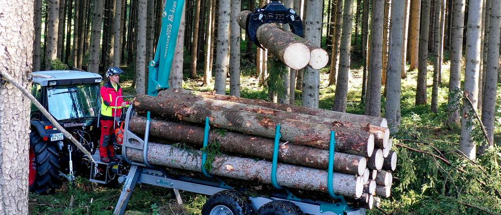 Pfanzelt verstärkt die S-line Rückeanhänger-Baureihe mit dem Modell S8
