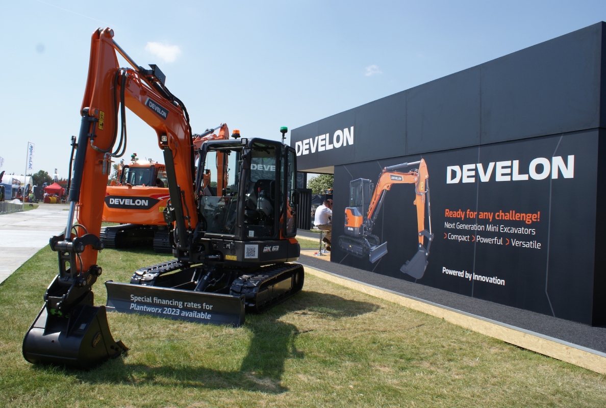 Develon DX63-7 on Plantworx 2023