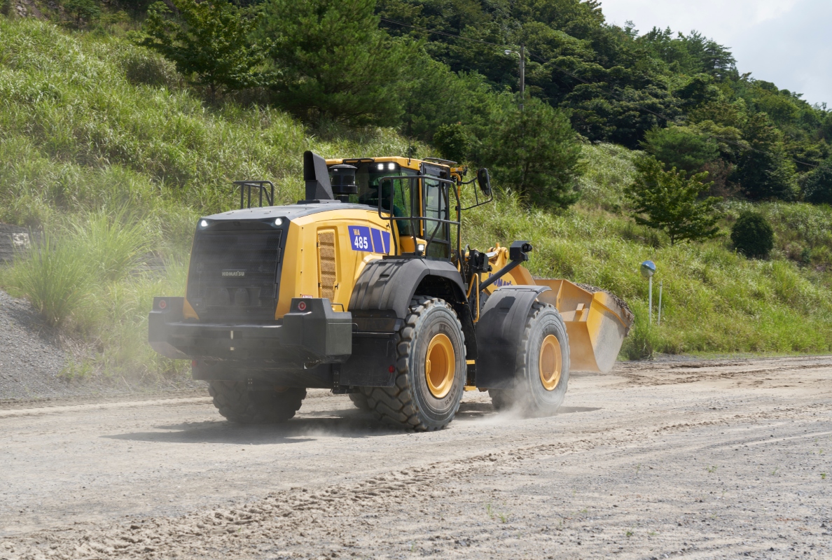 Komatsu WA485-11