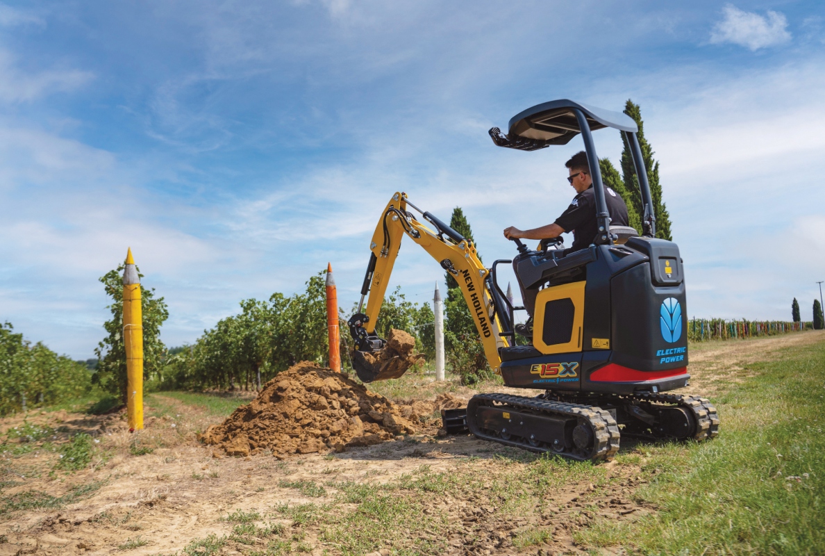New Holland Construction Launching Its First EV Piece of Equipment: The  E15X Electric Power Mini Excavator