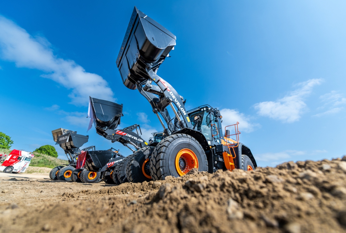Develon DL420CVT-7 wheel loaders