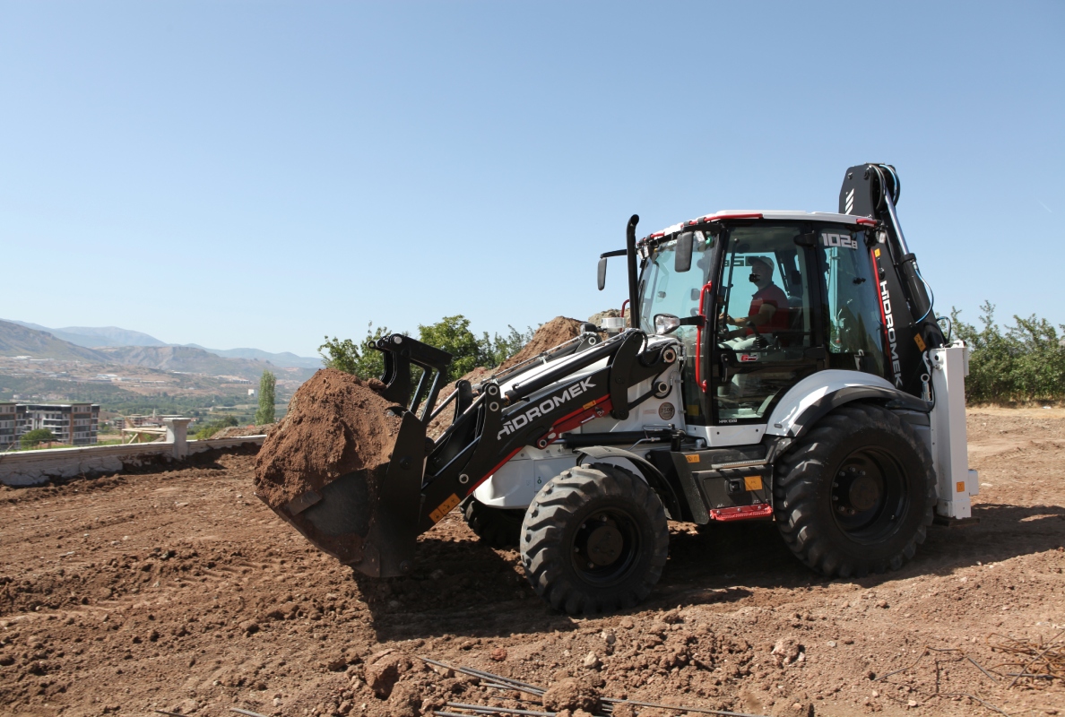 HİDROMEK HMK 102 B Supra