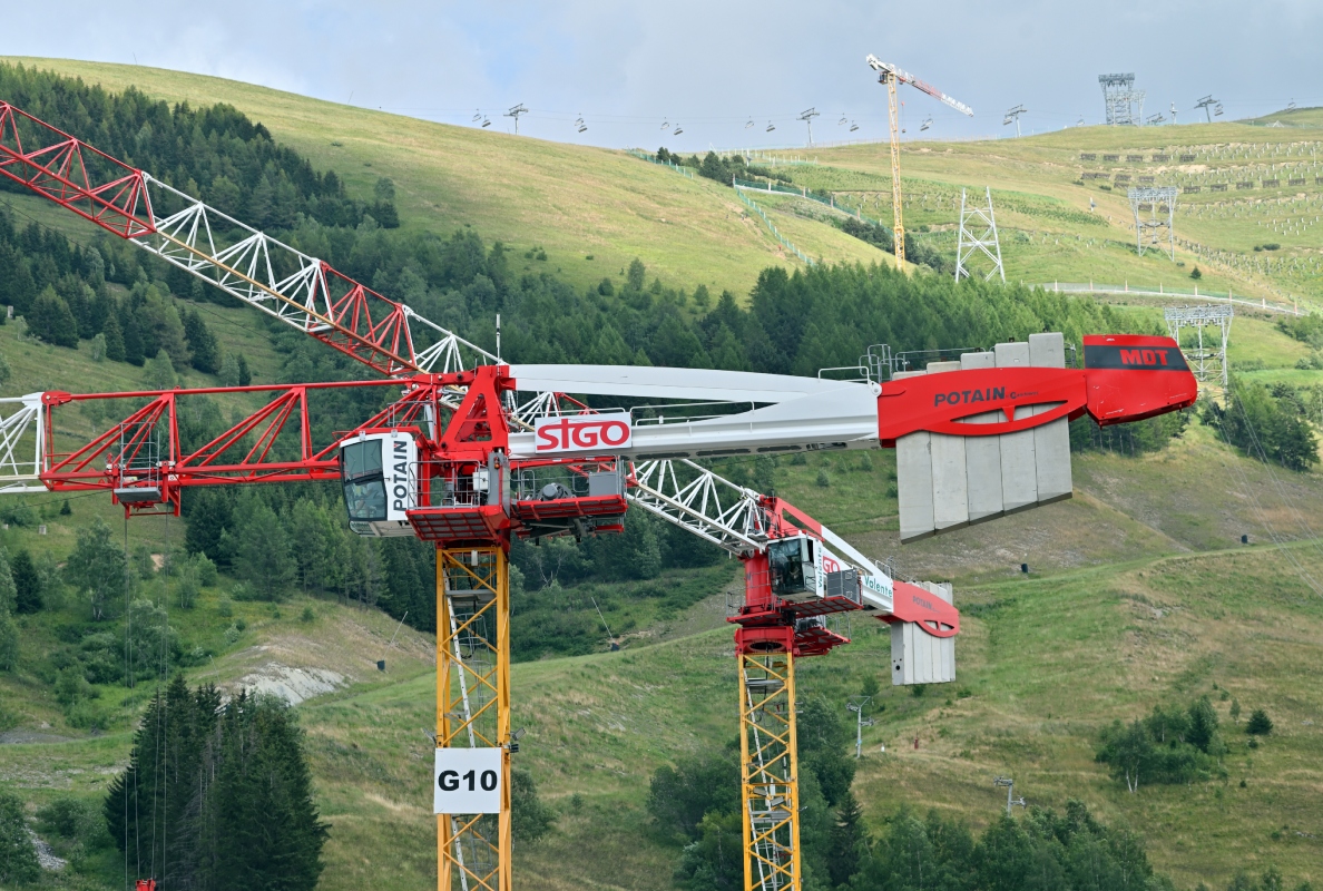 Potain tower cranes triumph in remote French Alps cable car project