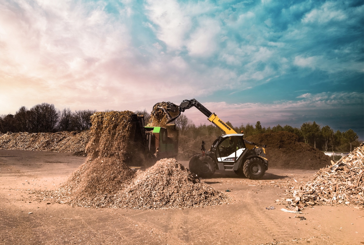 World premiere: with the T 48-8s telescopic handler, Liebherr is marking its entry into the 8-metre class, extending its product programme in the industry segment.