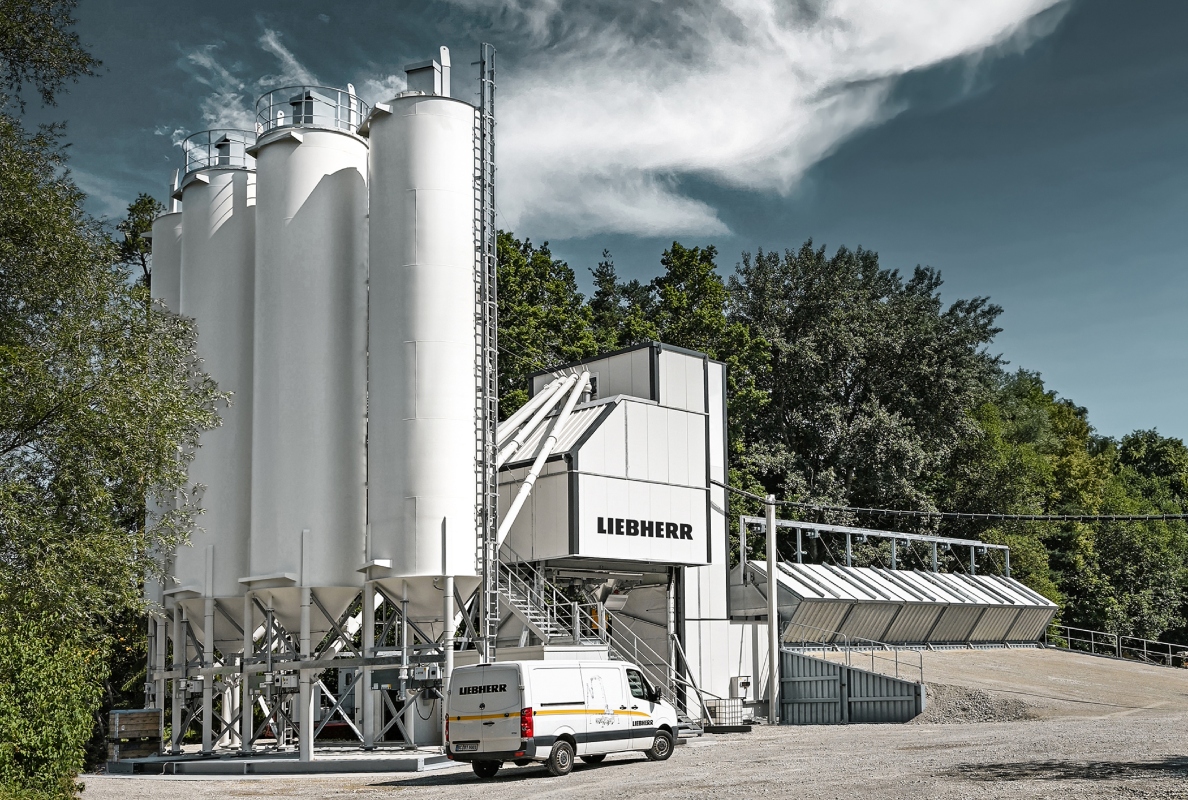 The new Mobilmix from the modular system recently went into operation at a+b.