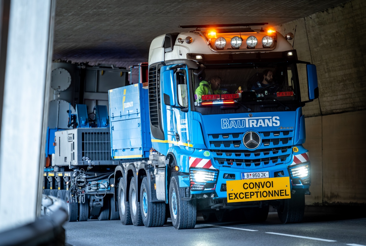 Precision work in narrow tunnels: Felbermayr experts at work.