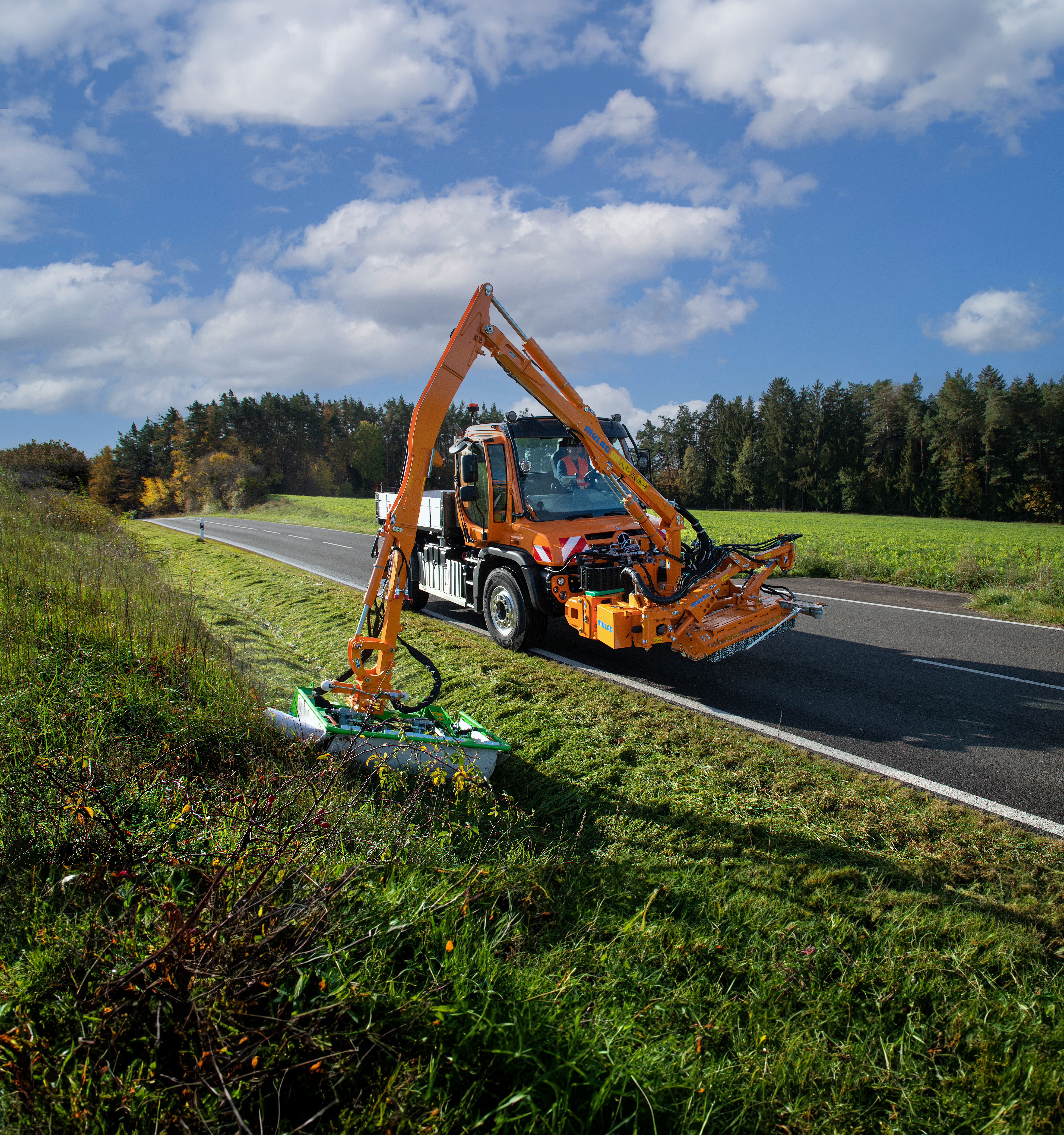 Unimog at GaLaBau 2024: New systems for modern road maintenance