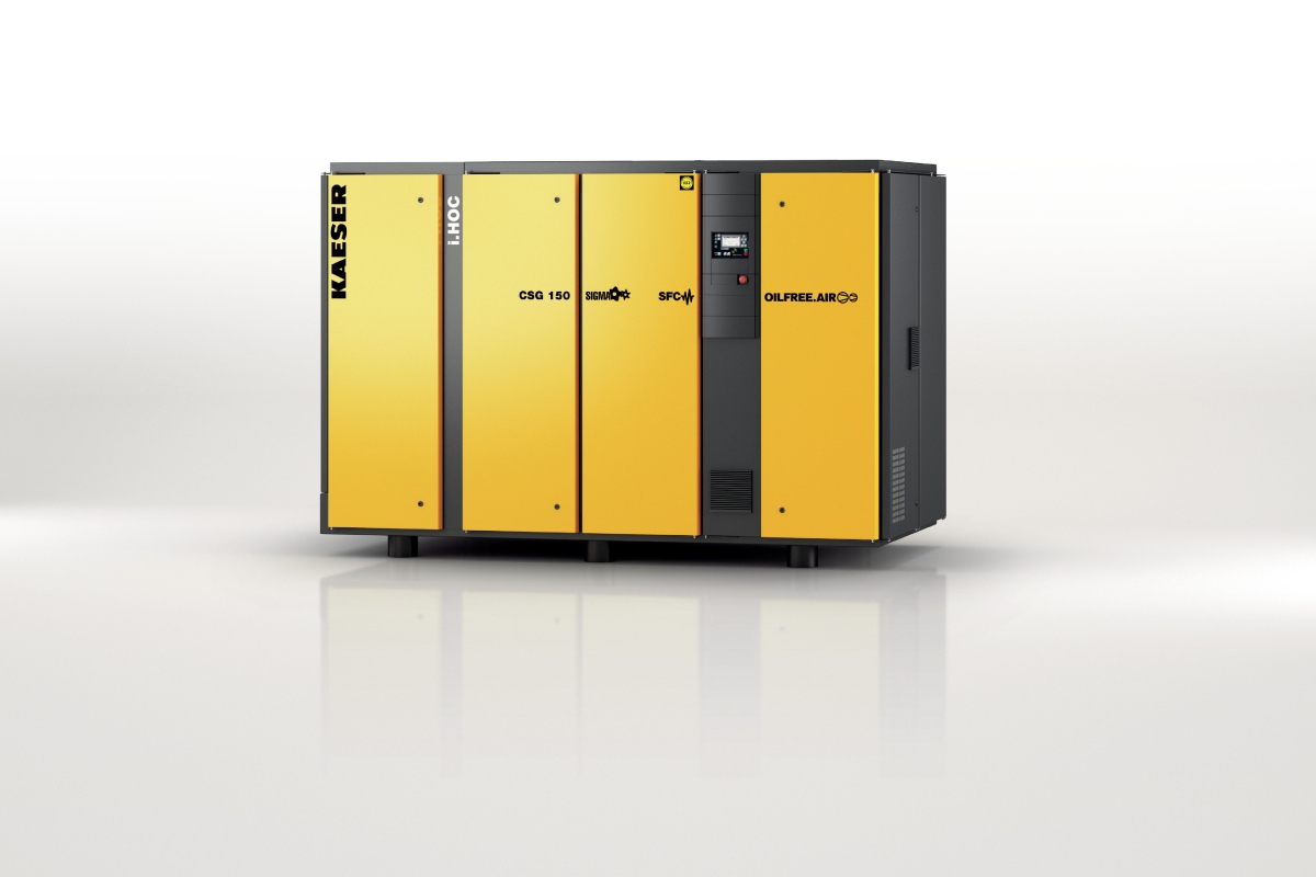 The CSG series (on the right with integrated i.HOC rotation dryer) delivers compressed air dependably and efficiently for oil-free applications.