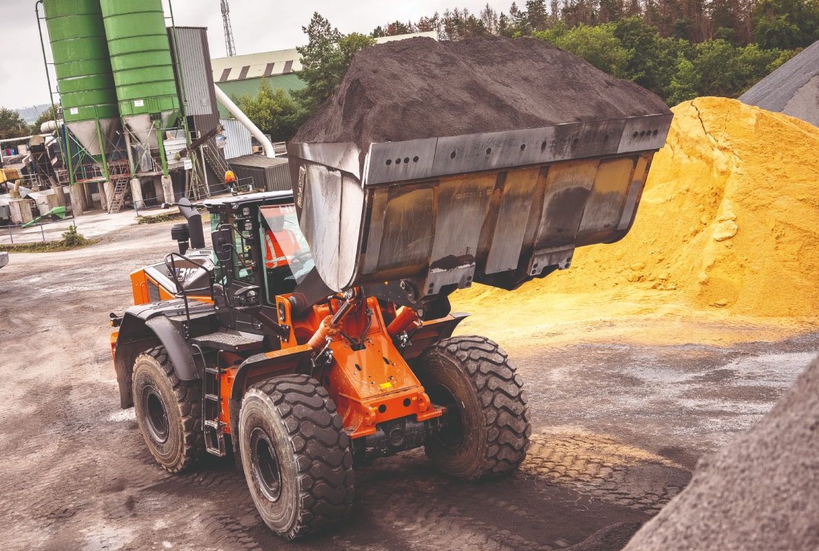 Hitachi ZW310-7