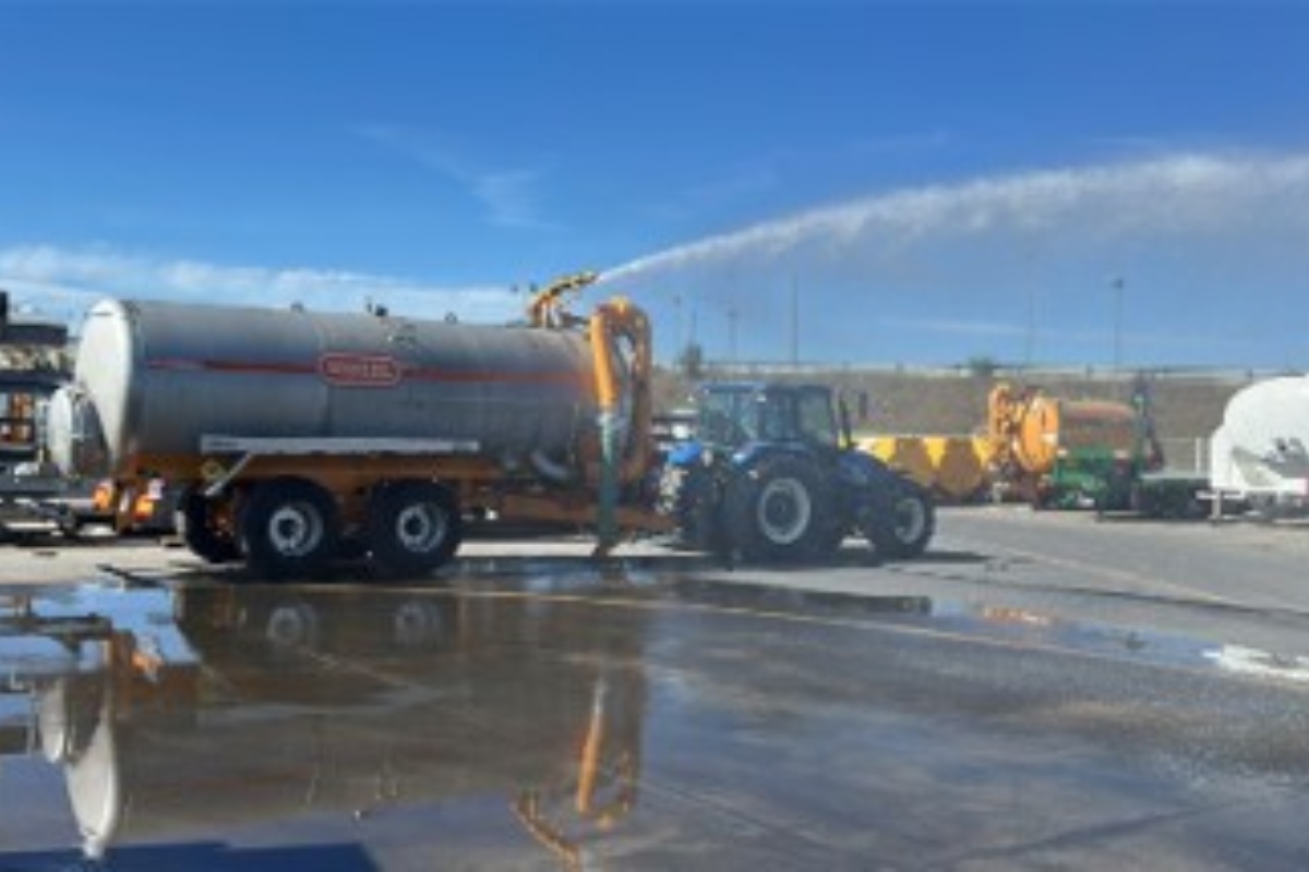 Rigual Towed Water Tank With High-Reach Water Cannon