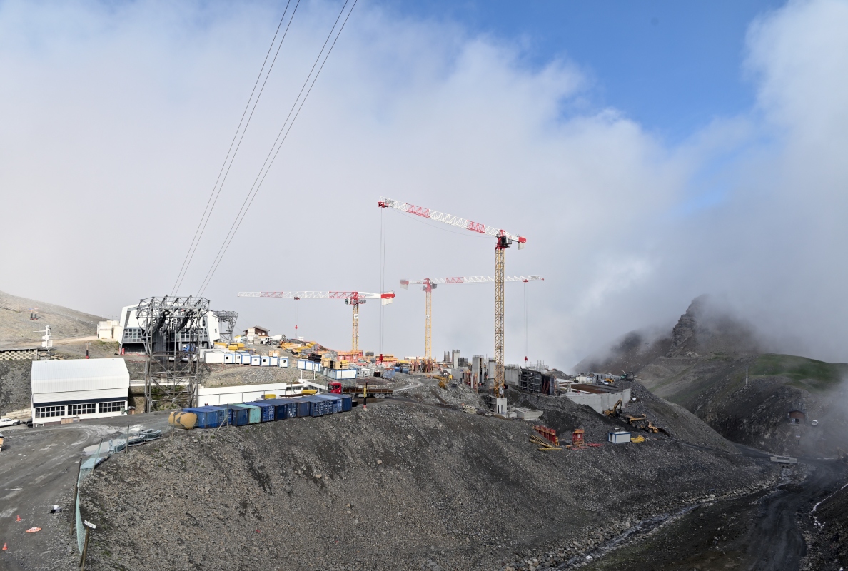 Potain tower cranes triumph in remote French Alps cable car project