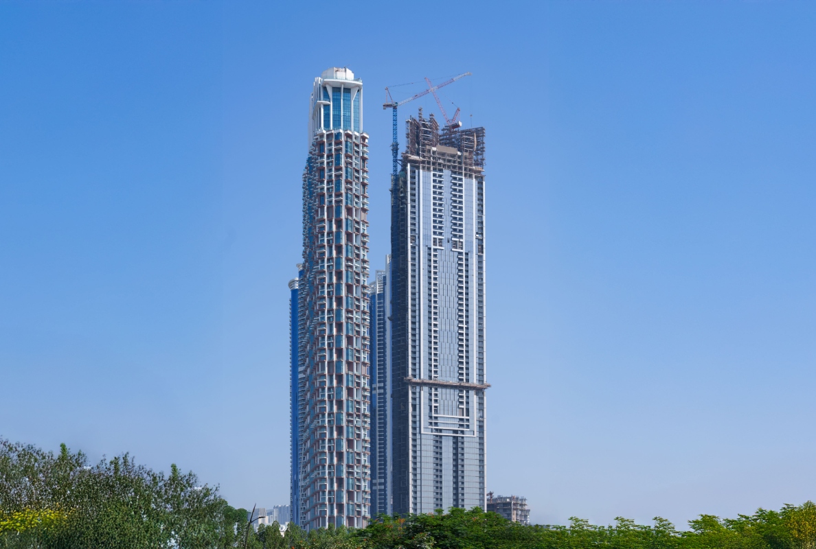Raimondi LR213 elevates Dubai’s skyline to new heights with highest climbed crane in the region