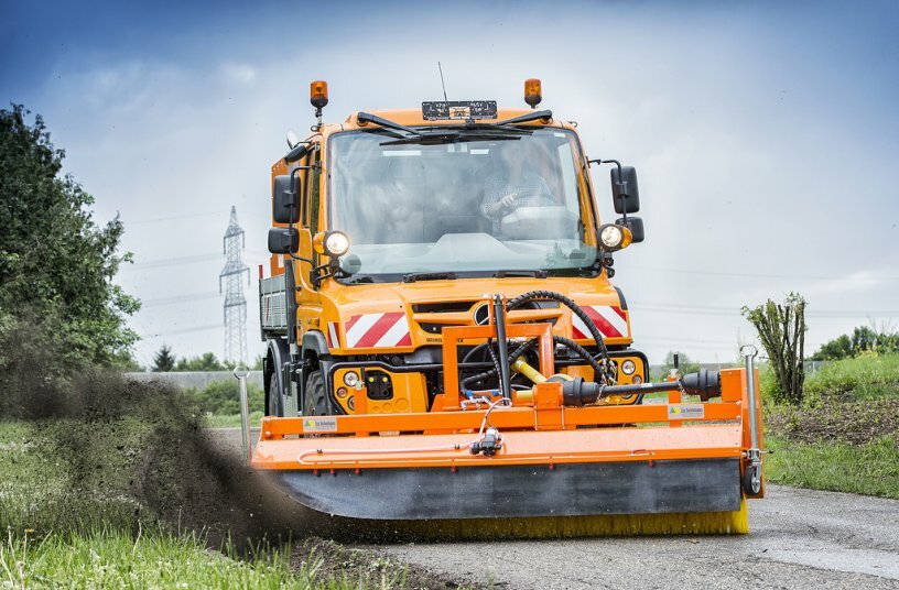 Unimog in municipal application