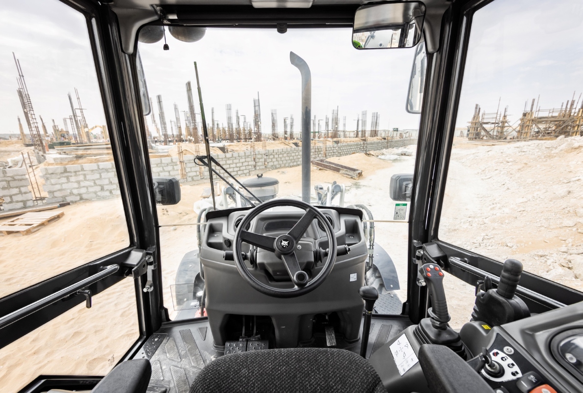 Bobcat B730 M-Series Cab