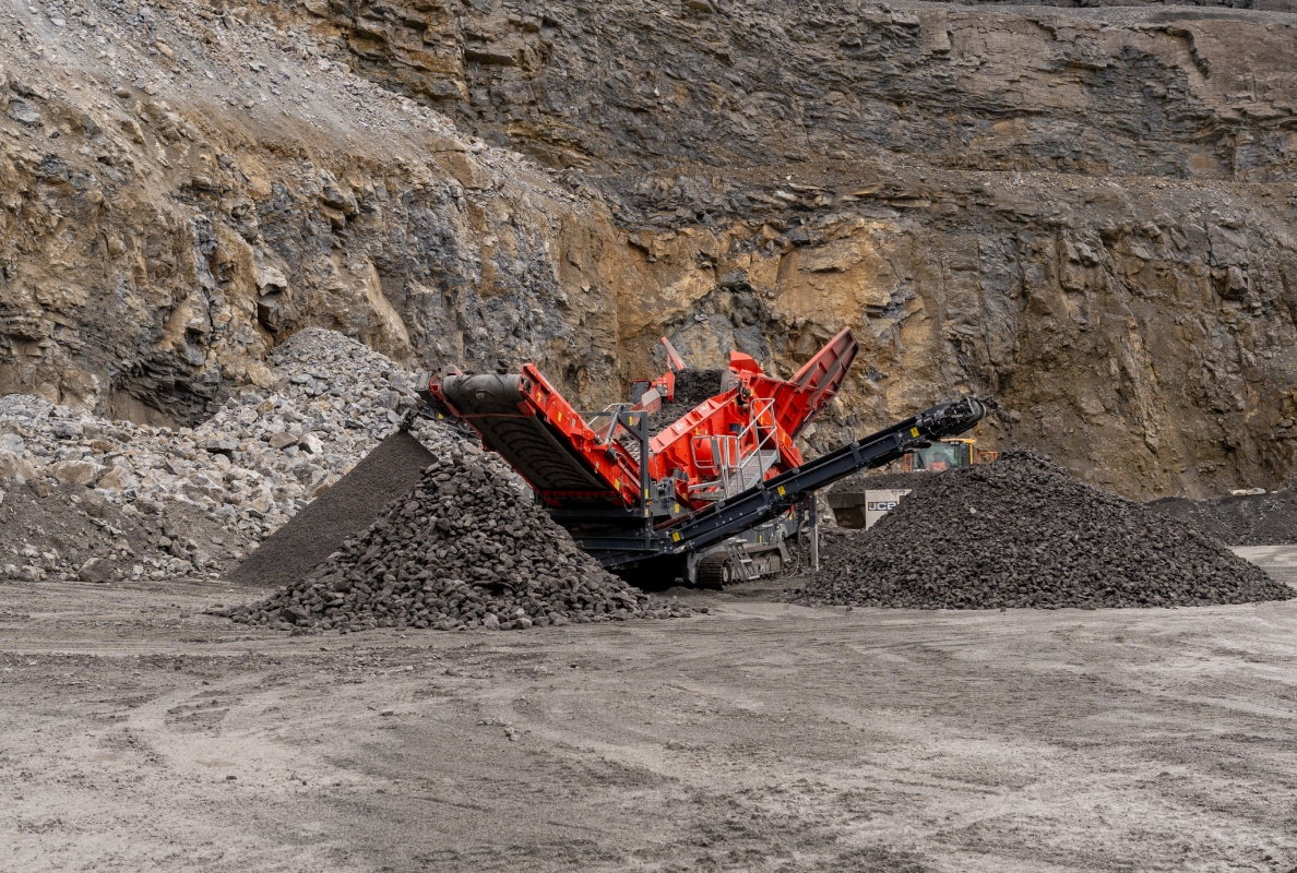 The Future Is Electric with the New Finlay 883+ Electric Scalper