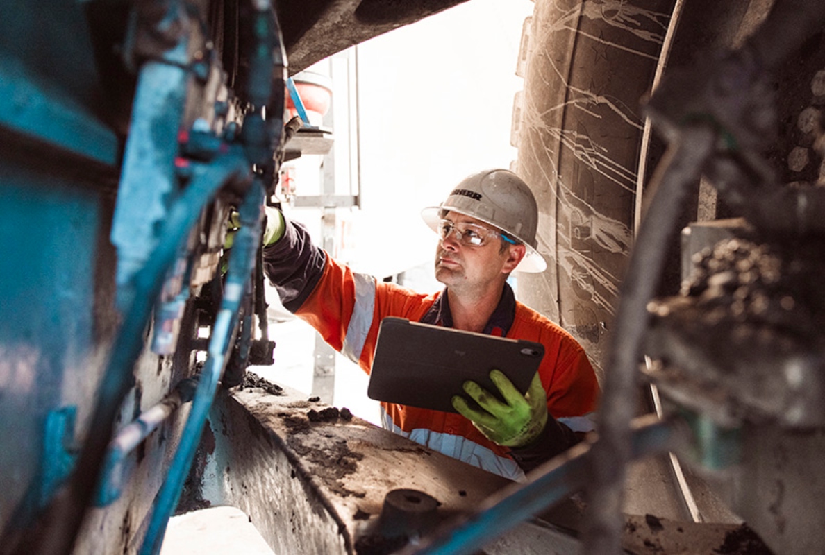 Remote Service is a suite of digital tools designed to streamline the issue resolution process.