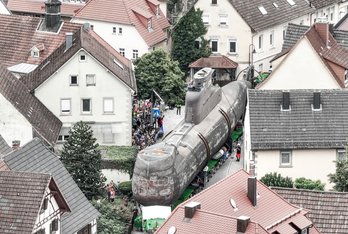 Precision in motion: Thanks to SCHEUERLE InterCombi and the collaboration of the entire transport team.