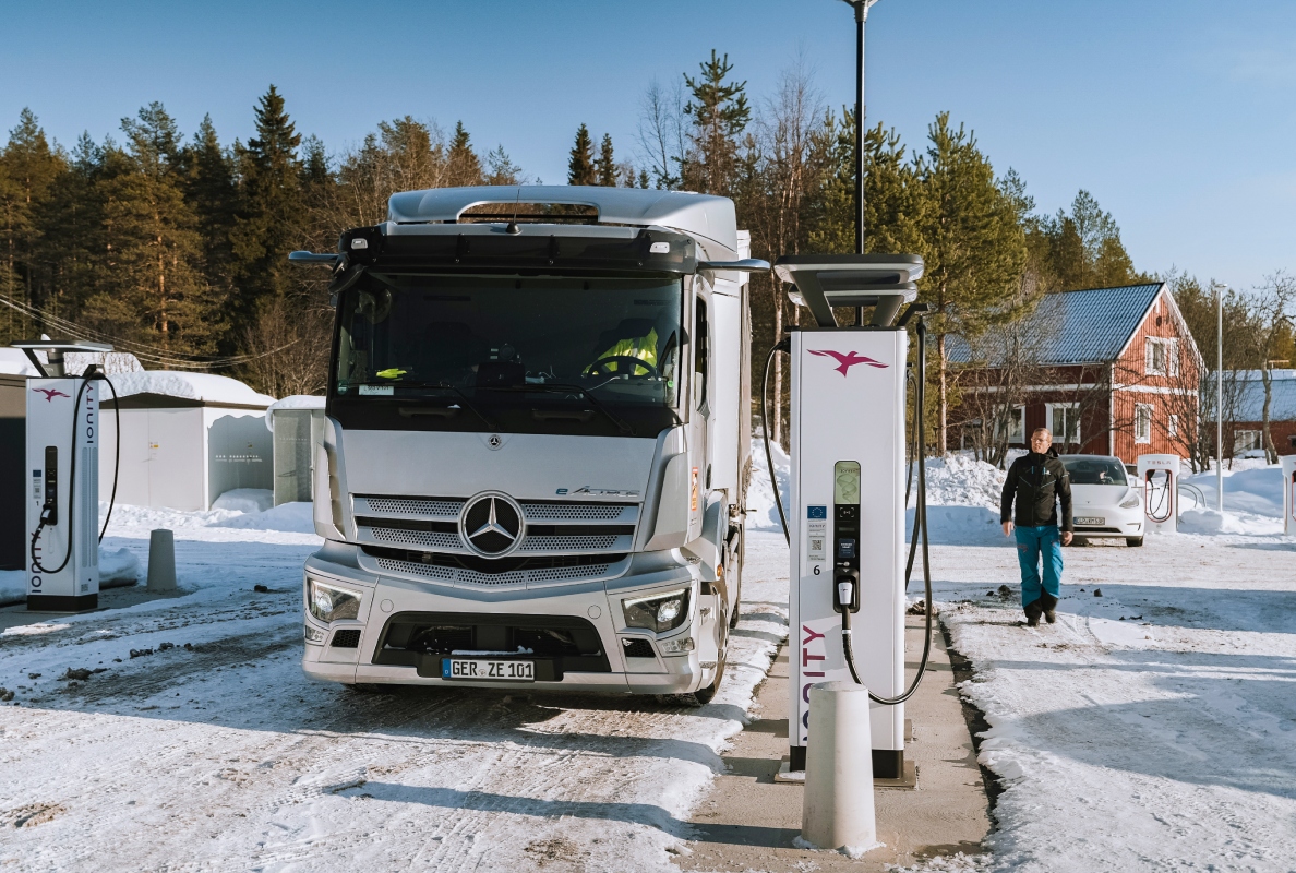 The eActros in winter: Questions and answers about operation on ice and snow and in cold weather