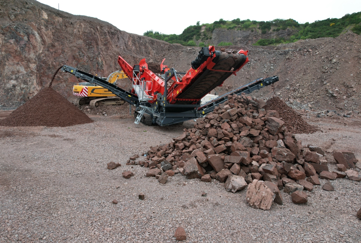 The Future Is Electric with the New Finlay 883+ Electric Scalper