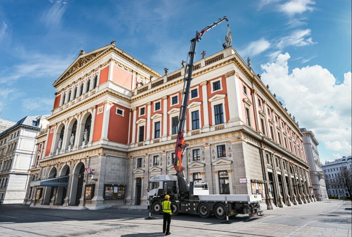 The PK 880 TEC loader crane