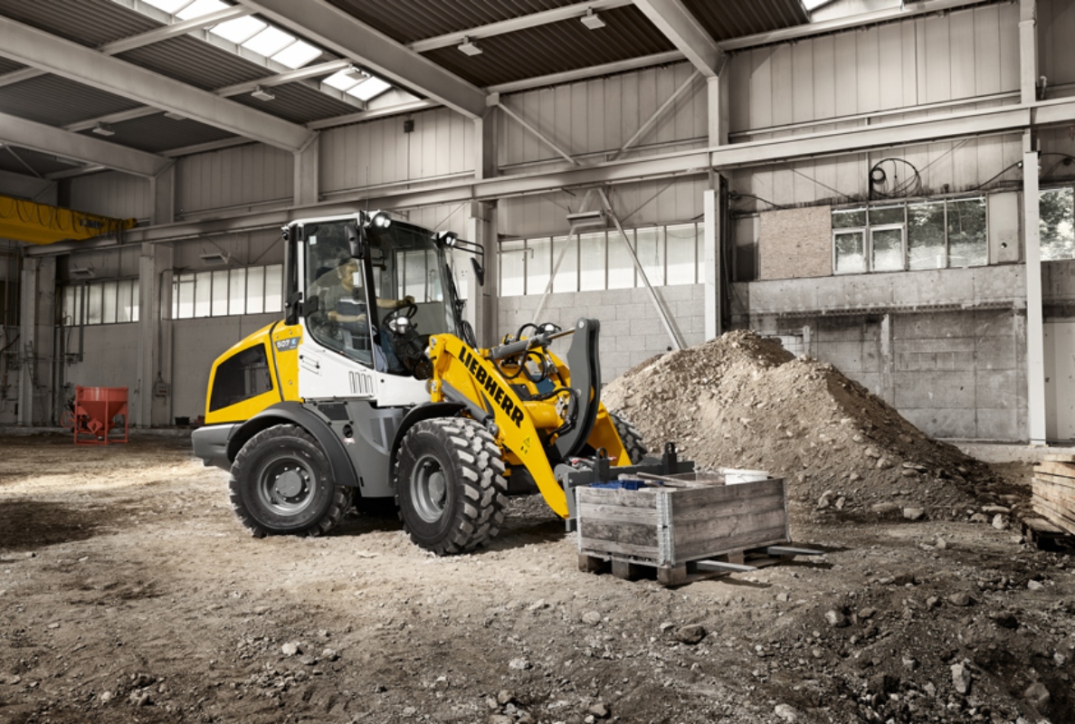 The Liebherr L 507 E is also suitable for indoor use as it produces zero CO2 emissions on site.