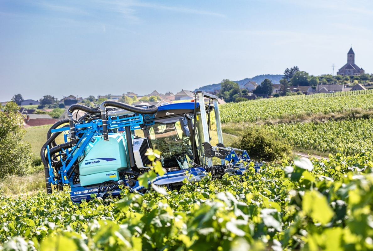 New Holland Straddle Tractor TE6 Range