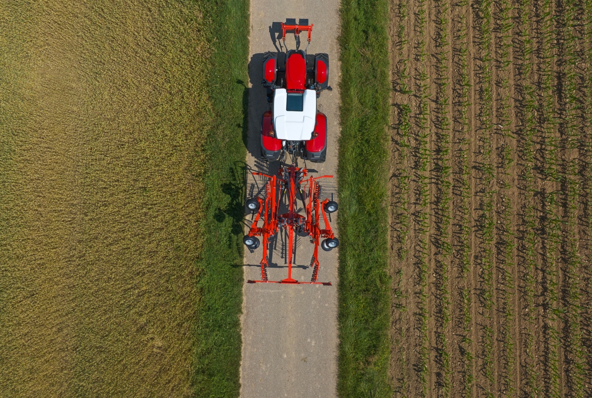 Mounted twin-rotor rake with central delivery GA 7631 P