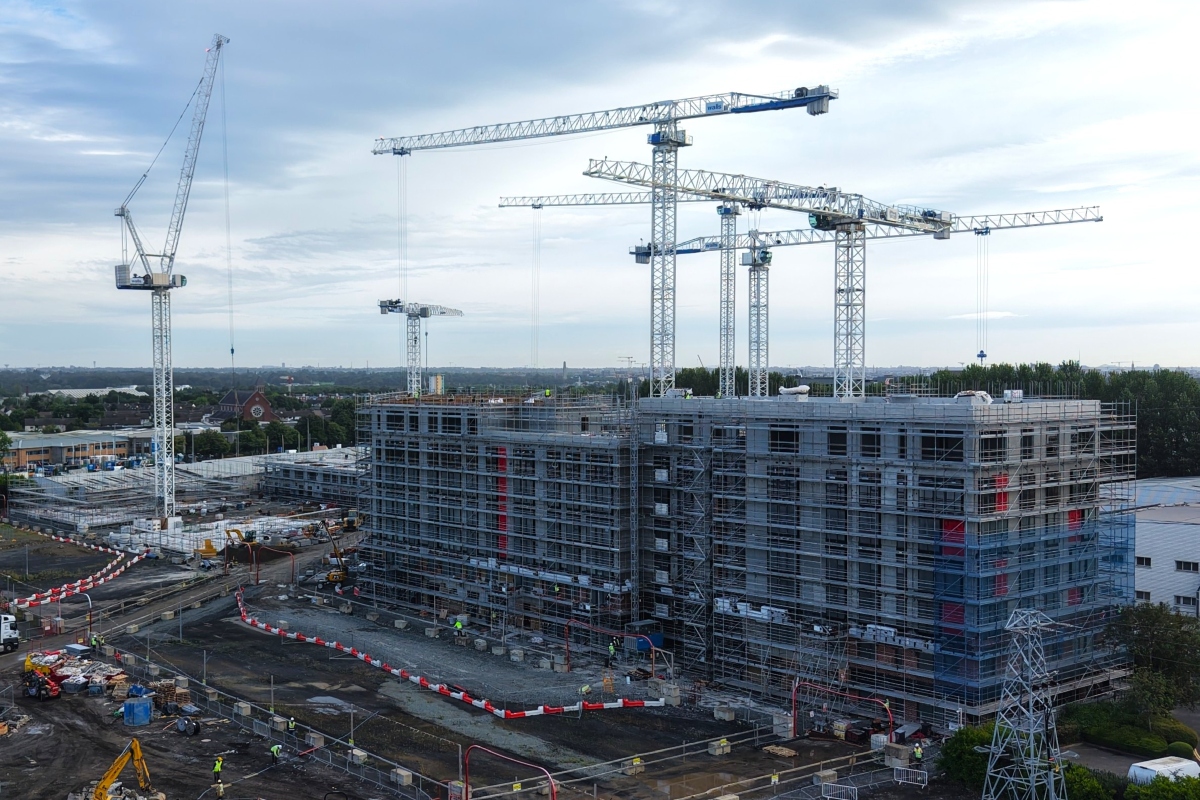 Irish Crane & Lifting supplies five Raimondi flat-tops for one of Ireland´s largest residential developments