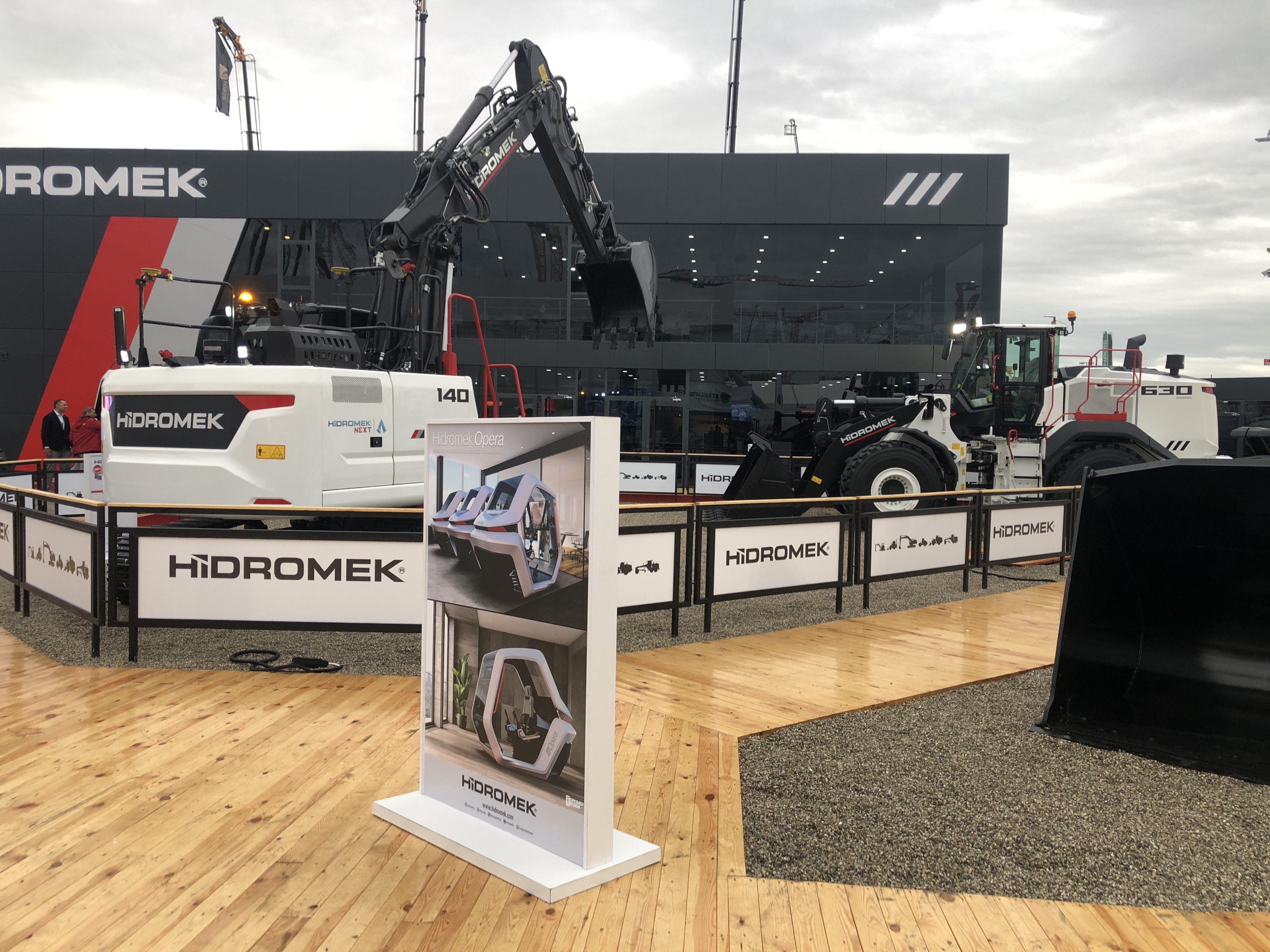 HİDROMEK booth at bauma
