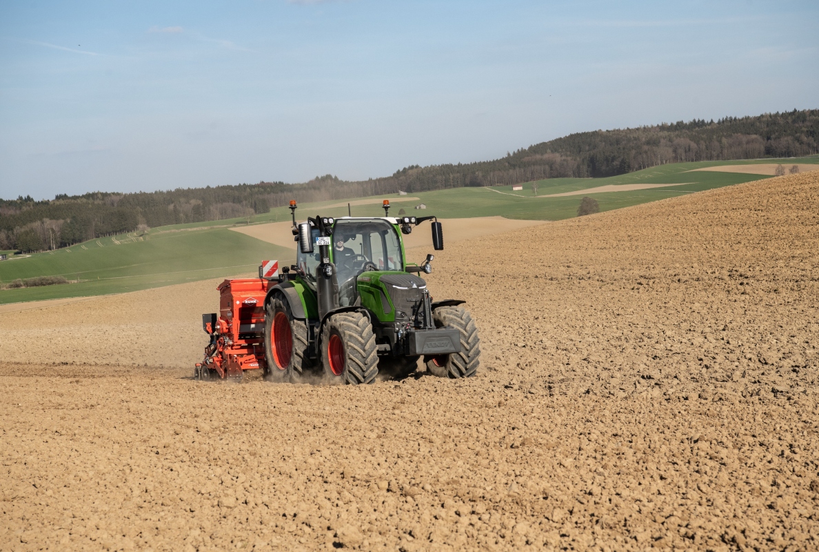 More than just a tractor. The Fendt 300 Vario