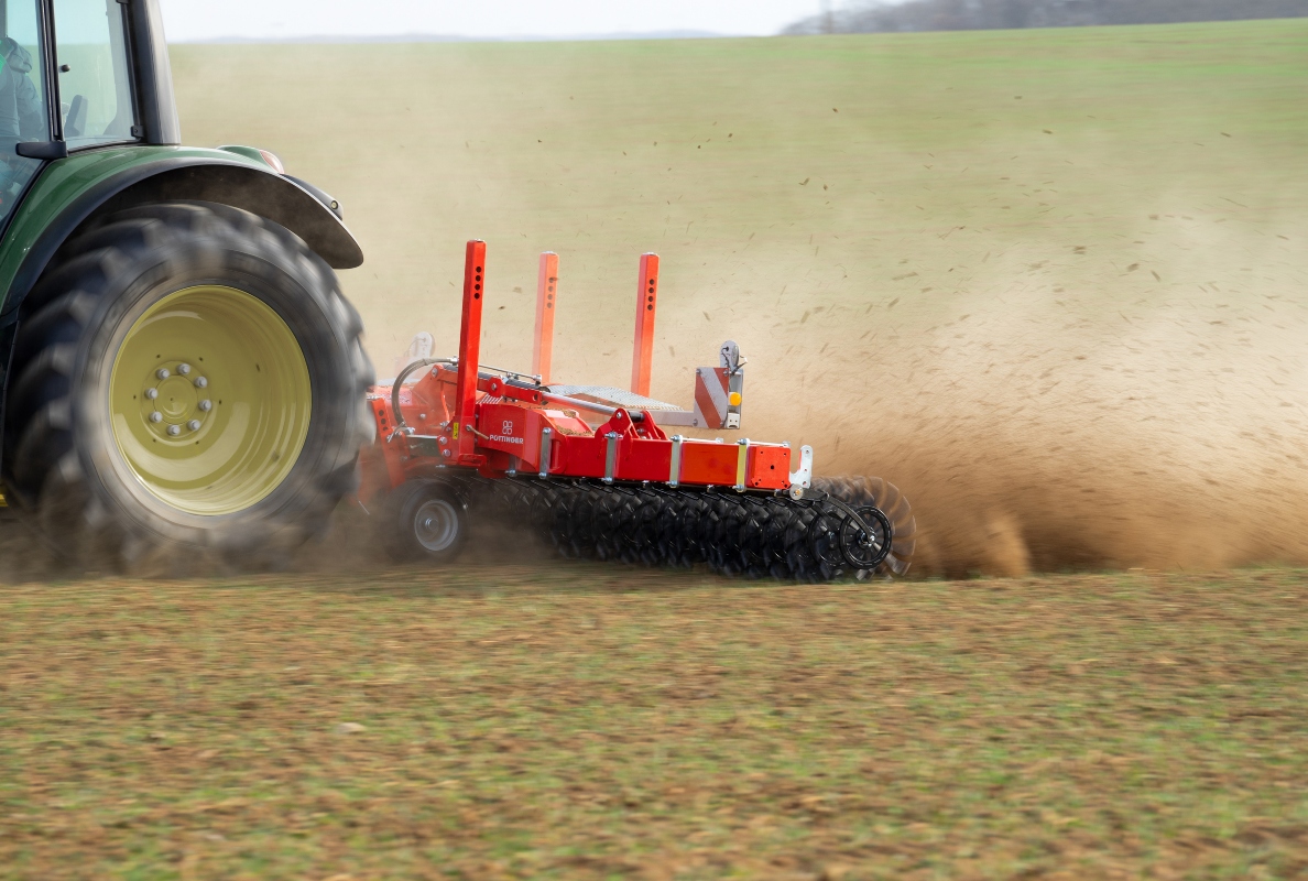 The ROTOCARE rotary hoe for huge outputs and the best working results