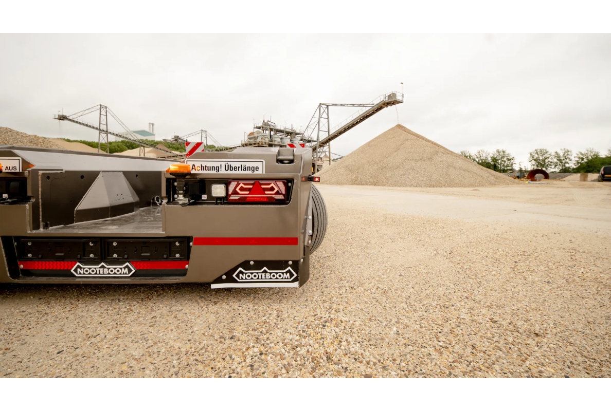 Nooteboom introduces new 2+4 EURO-PX3: More payload, more flexibility in special transport