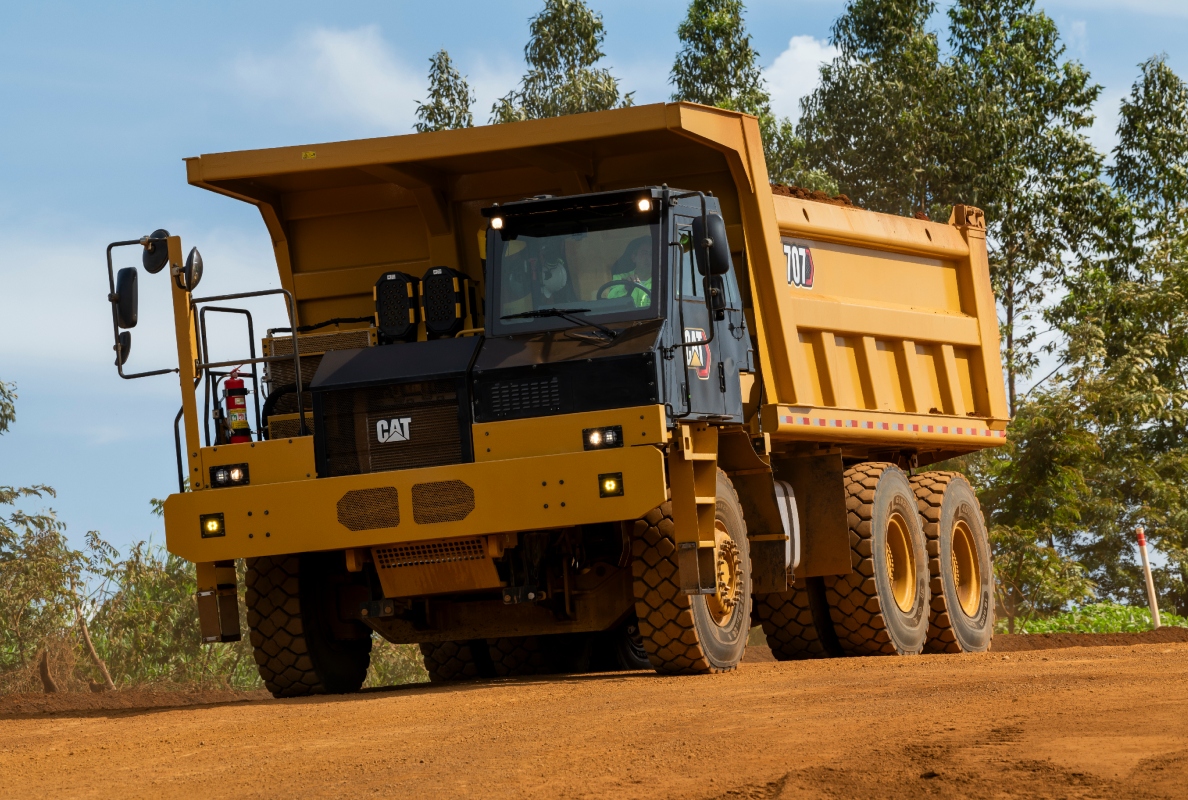 Cat® 707 wide body truck