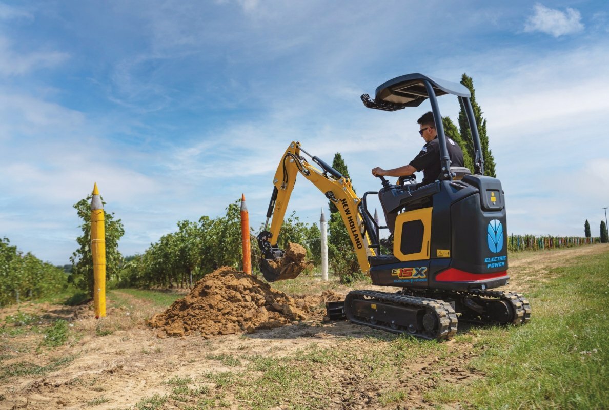 New Holland Construction E15X